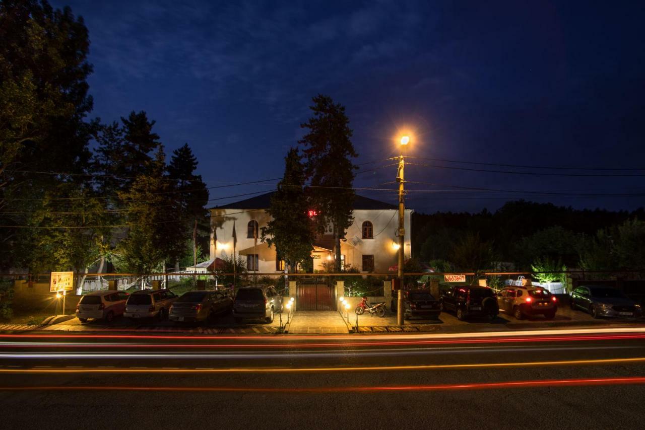 Hotel Kakhaberi Tetritskaro Exterior photo